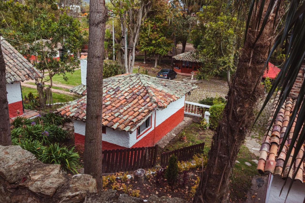 Hotel Y Centro De Convenciones Pueblito De Yerbabuena Paraiso Natural Chía Eksteriør billede