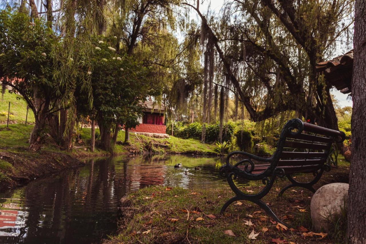 Hotel Y Centro De Convenciones Pueblito De Yerbabuena Paraiso Natural Chía Eksteriør billede